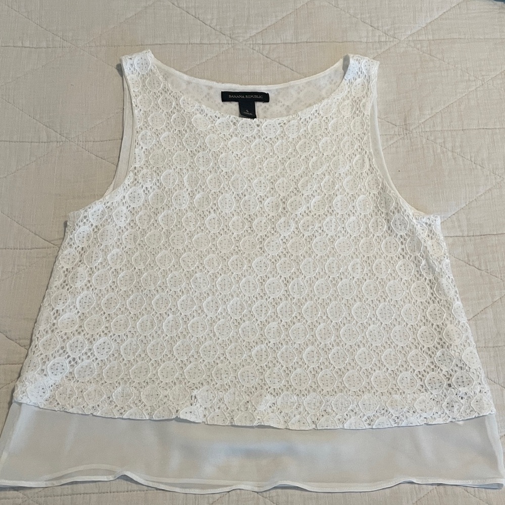 Banana Republic Lace Sleeveless Blouse